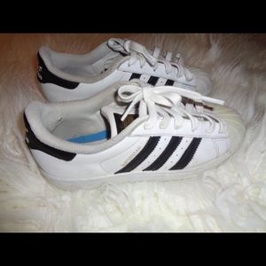 Adidas superstar